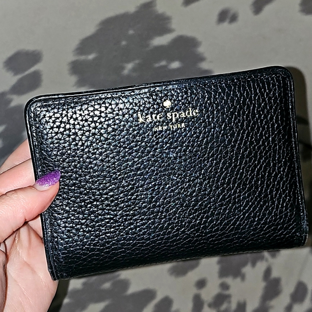 Kate spade bifold wallet